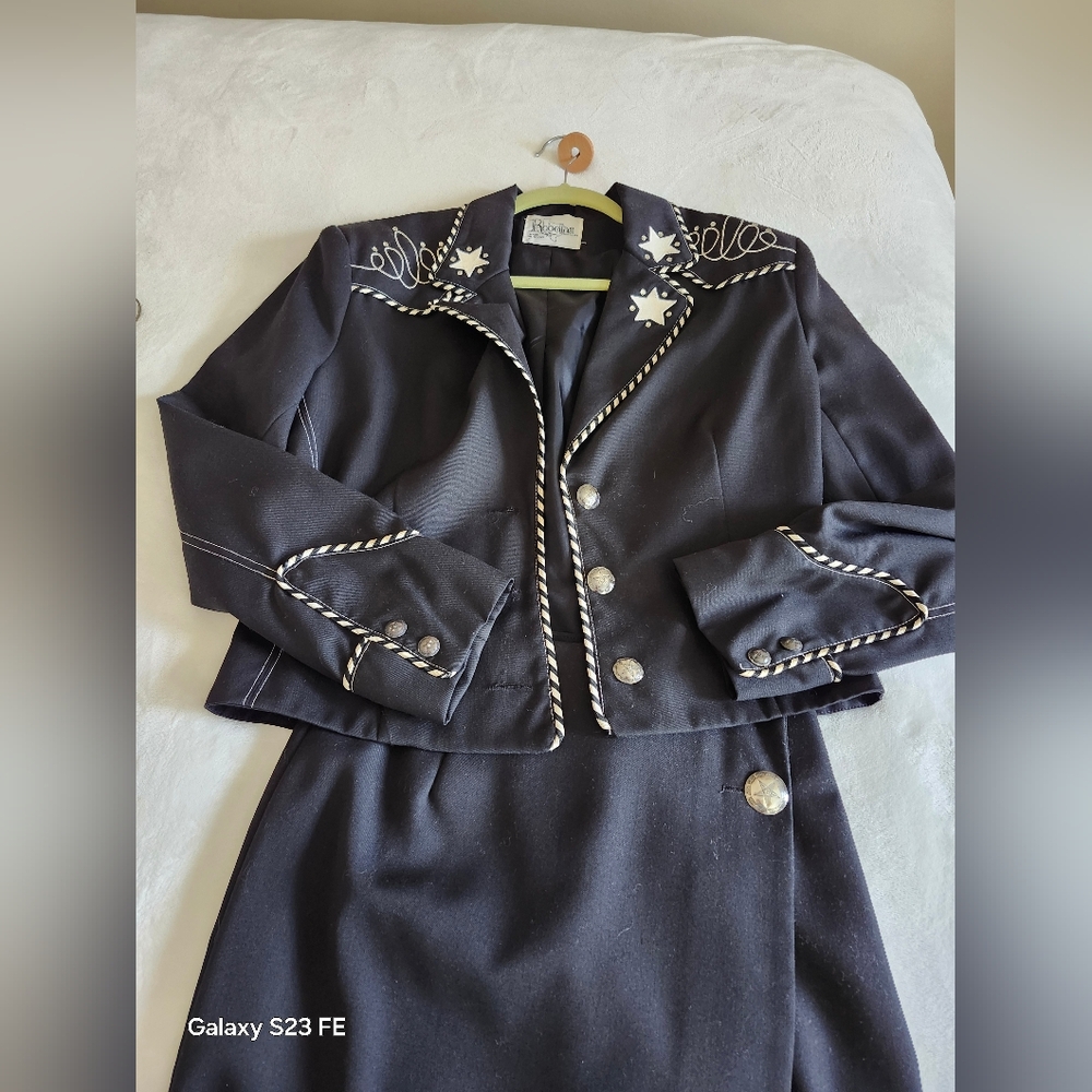 ROBELLAS Elegant Black Embroidered Women's Jacket and skirt